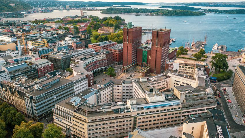 Voyage-scolaire-Norvège-Oslo-Hôtel-de-ville